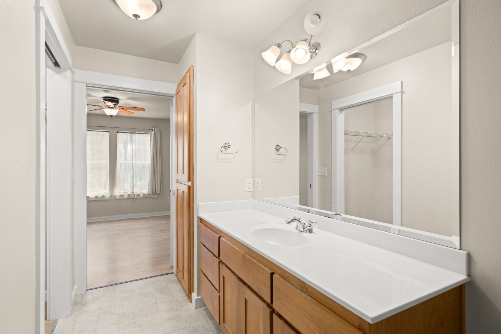 Modern Condo in Ashland, OR property image
