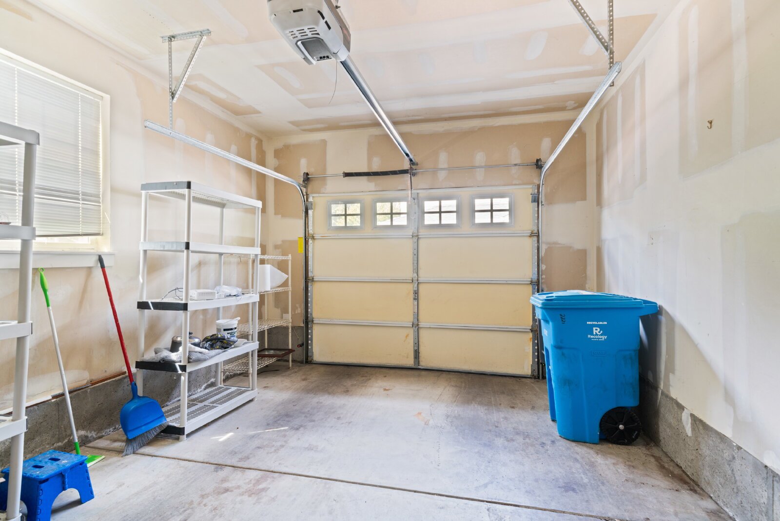 Modern Condo in Ashland, OR property image