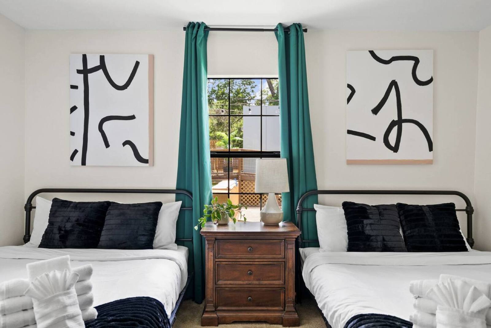 The Chavez Social Club | The Poolside Basecamp (5BR) property image