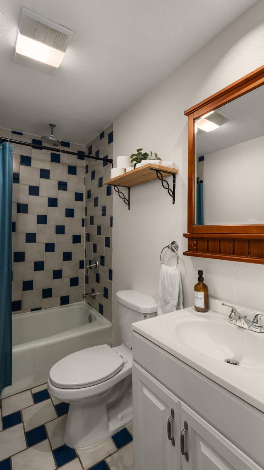 The Chavez Social Club | The Poolside Basecamp (5BR) property image