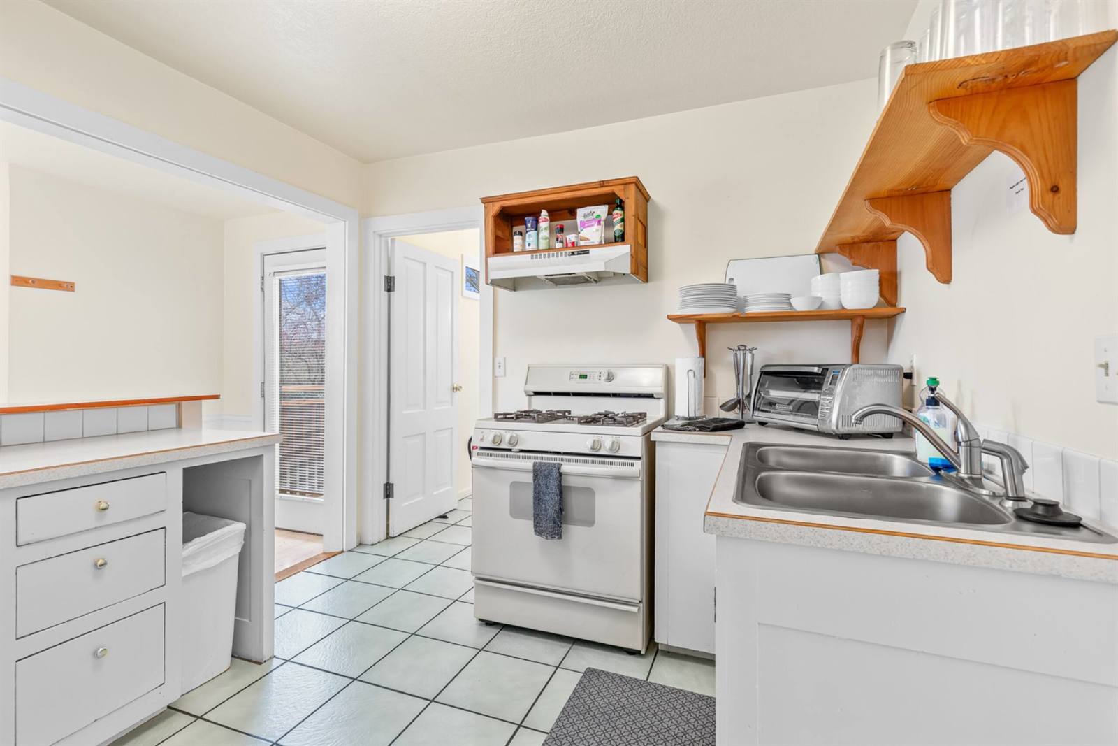 Downtown Ashland House - Walk to Plaza and OSF! property image
