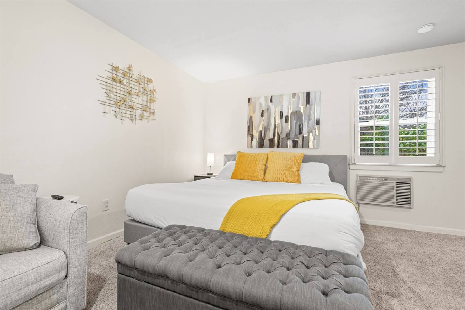 Downtown Ashland Studio - 3 blocks from the plaza! property image