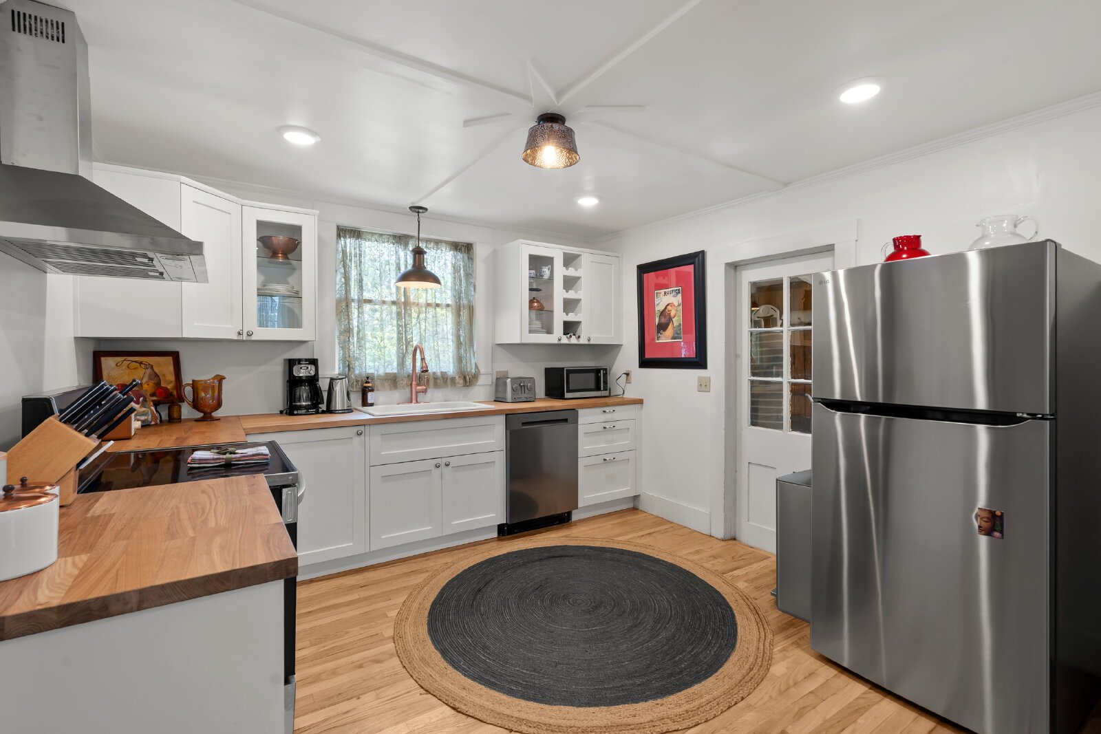 For Rent – Charming Historic Home in Ashland, OR property image