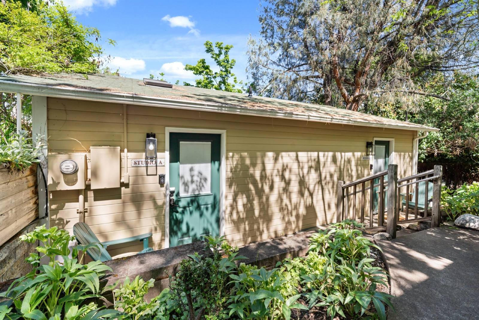 House + 2 Studios- 3 blocks from the Plaza! property image