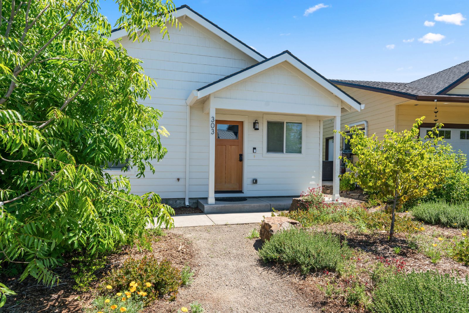 Talent Cottage- 2 King beds, 2 bath with garage! property image